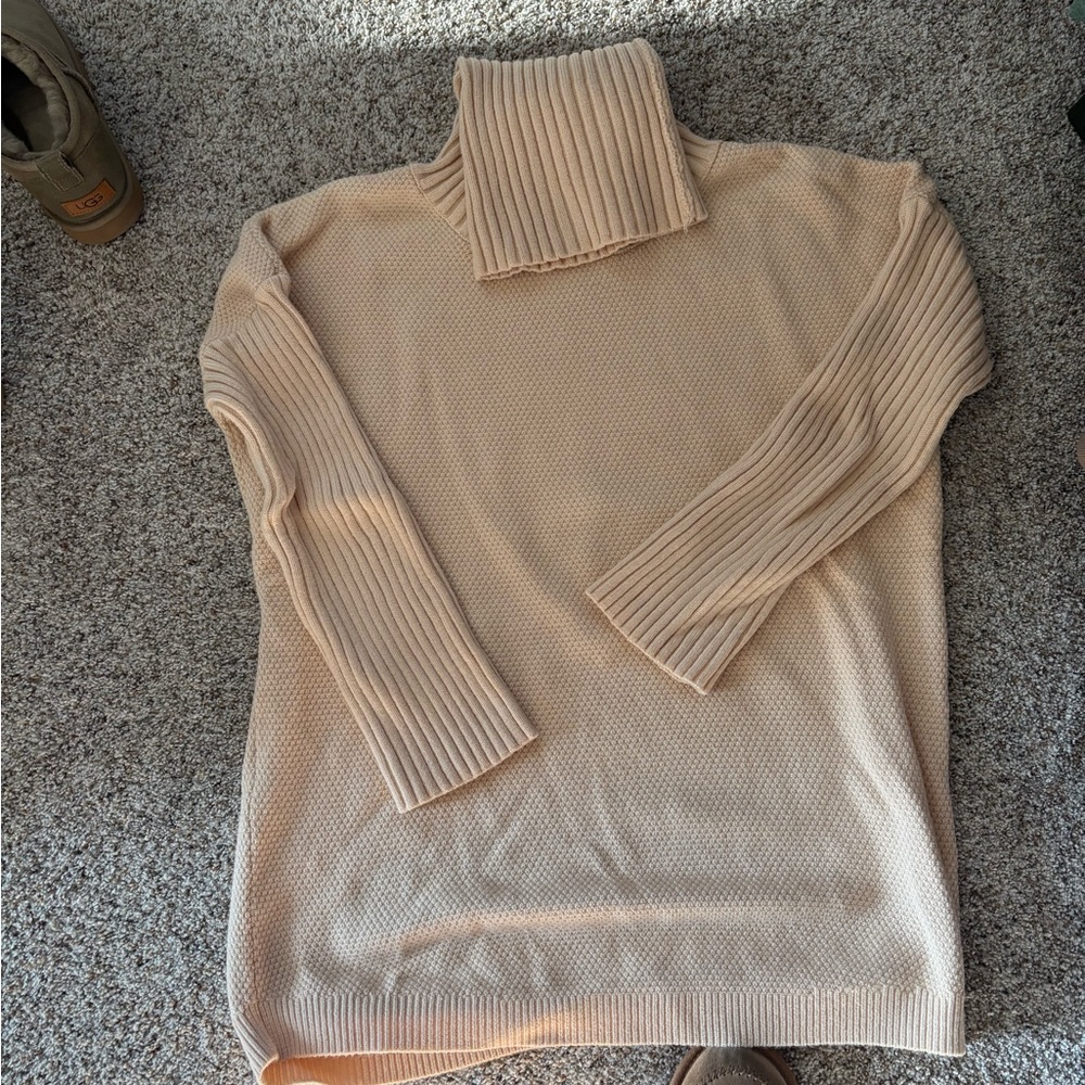 Amaryllis brand tunic turtleneck sweater